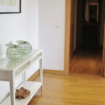 Charming - 2 Bedrooms & Garage * Lissabon